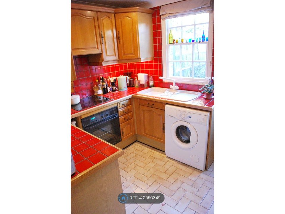 Property photo 3 of 14 Kitchen