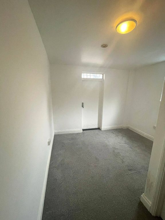 Property photo 3 of 5 Gallery
