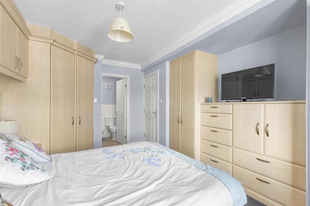 Additional image 7 of 2 bed flat for saleThe Grove, Ilkley LS29