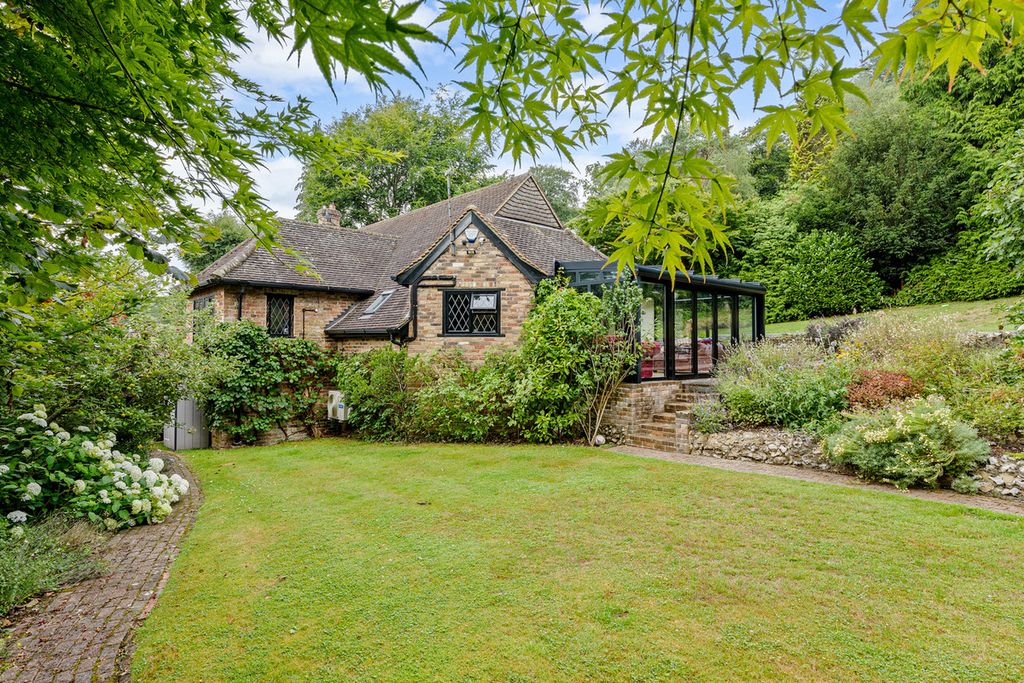 Property photo 1 of 27