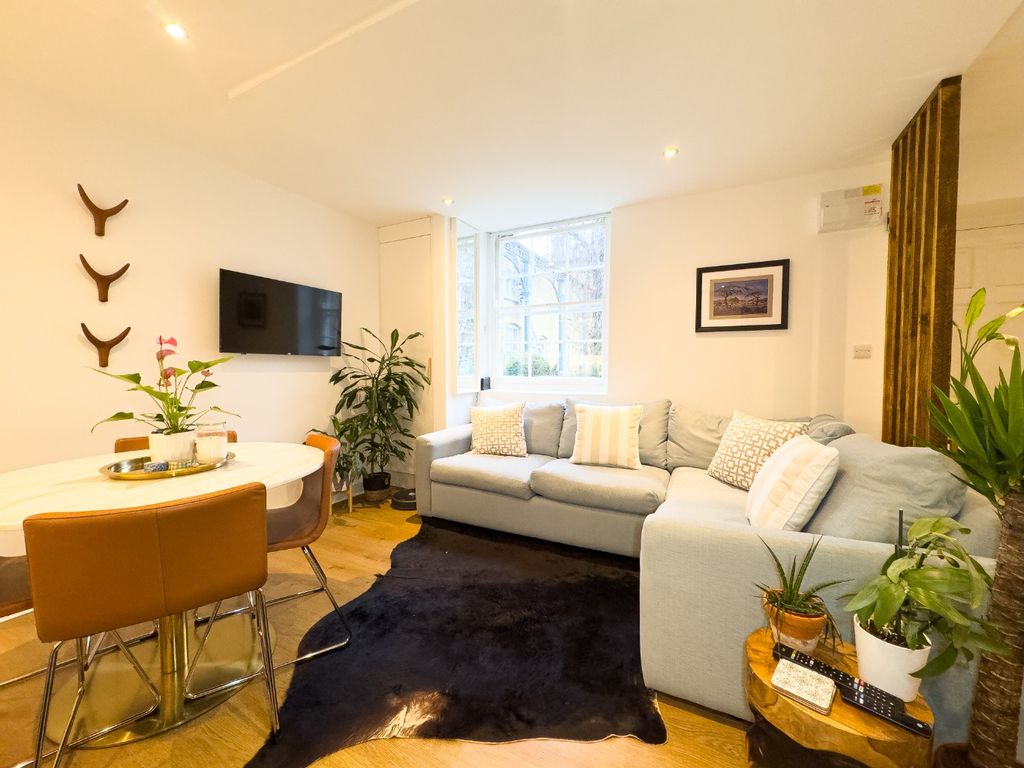 Property photo 2 of 14 3293716