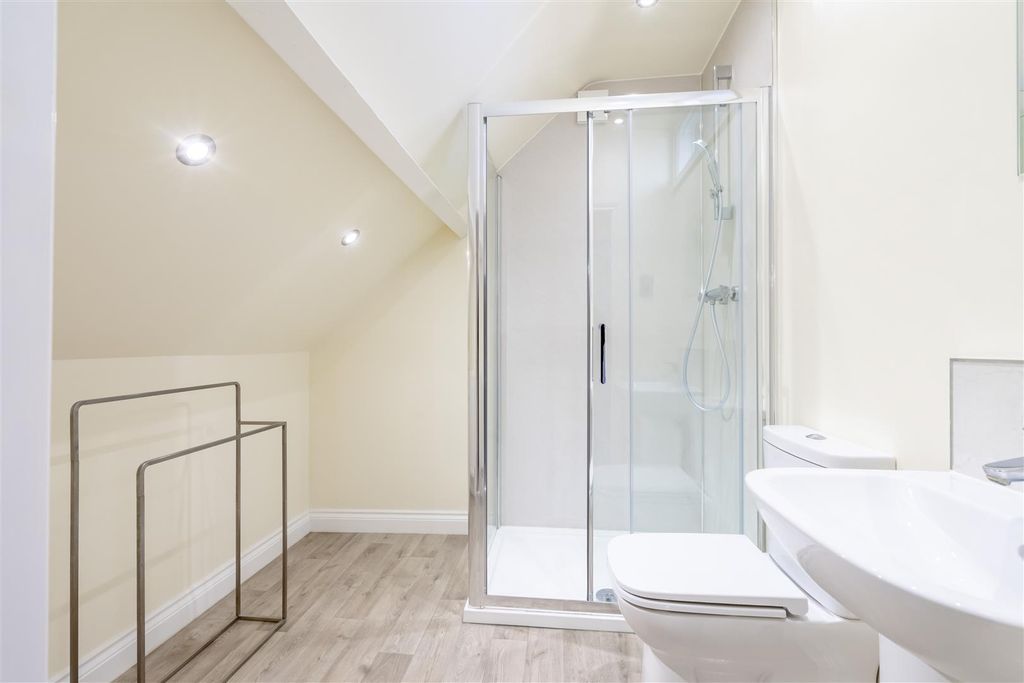 Property photo 2 of 7 7Ab-5.Jpg