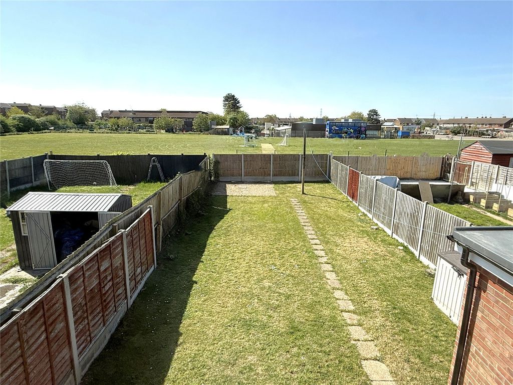 Property photo 2 of 16 Picture No. 12