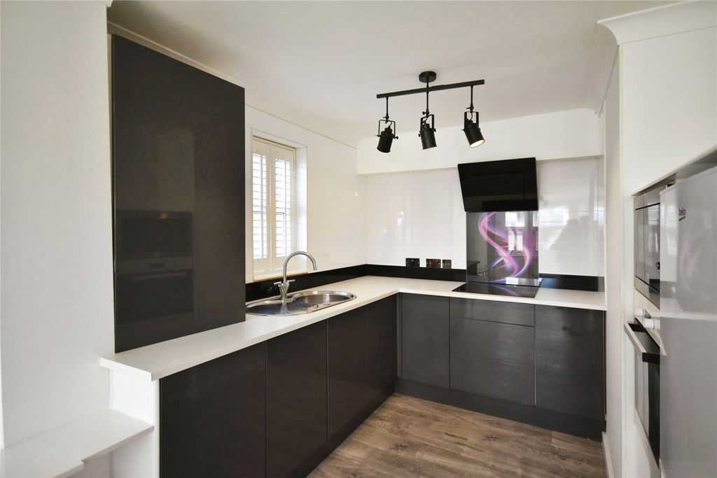 Property photo 3 of 7 Picture No. 08