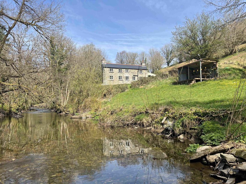 Property photo 1 of 18 Photo 1