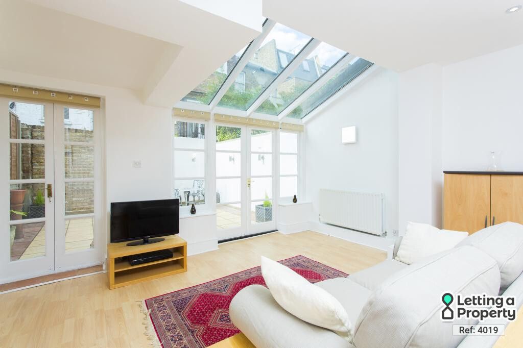 Property photo 2 of 11