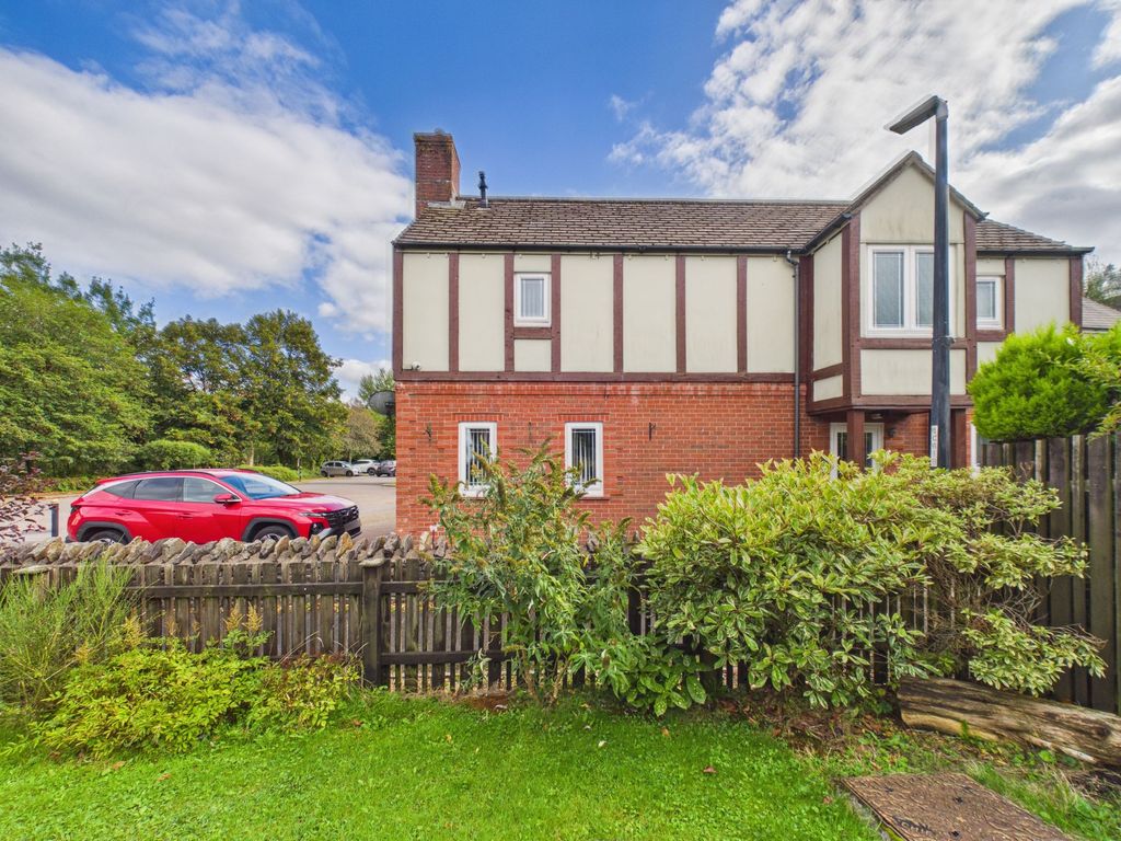 Property photo 1 of 40