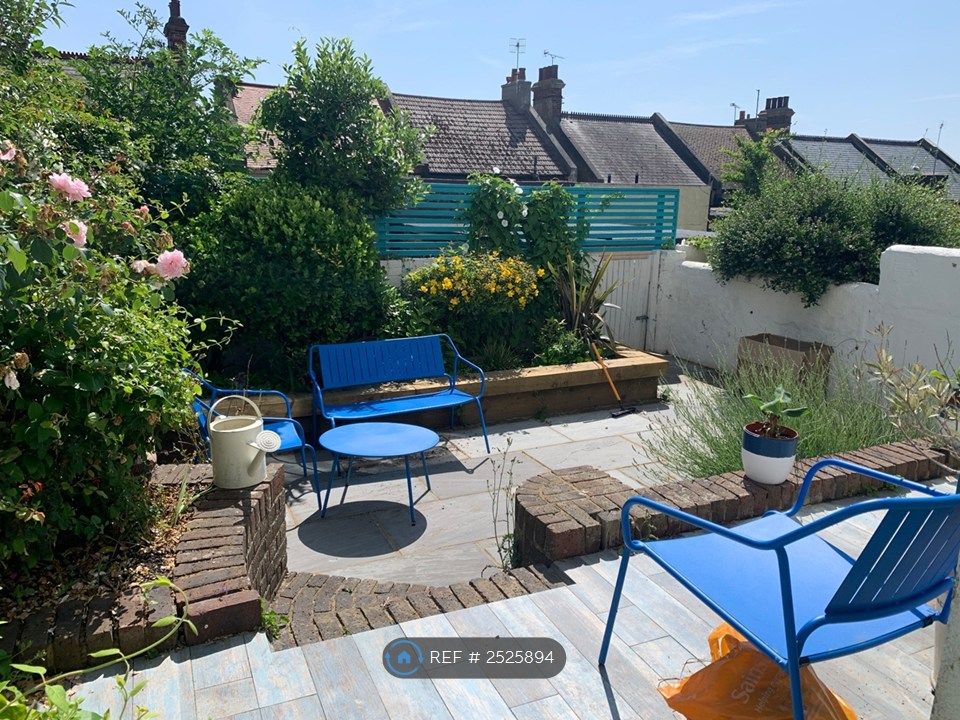 Property photo 1 of 17 Garden