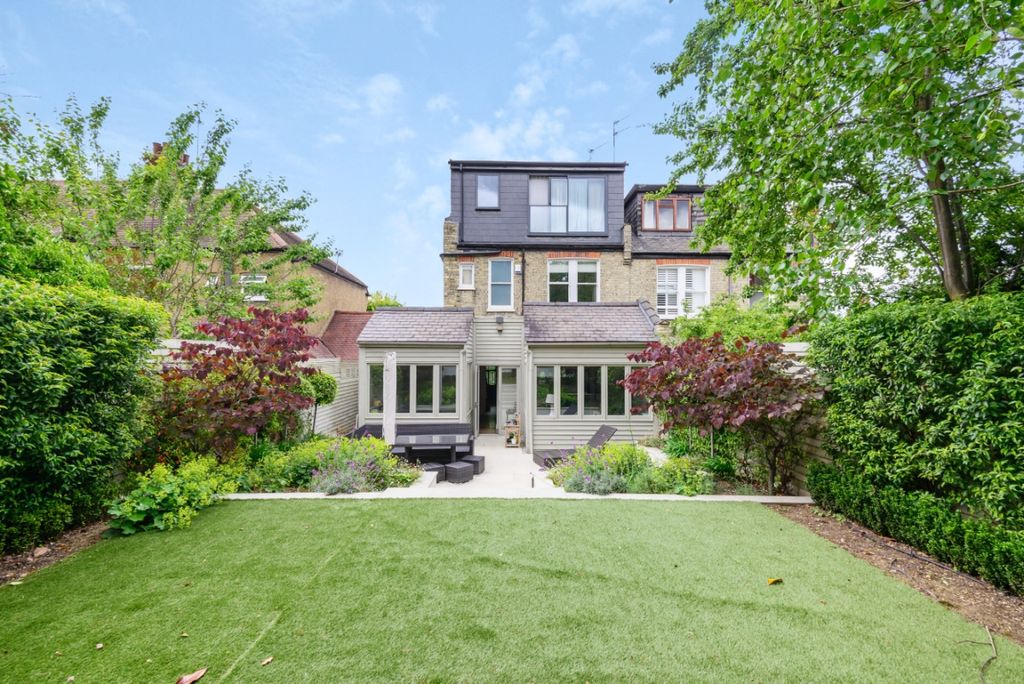 Property photo 3 of 13 859650 (10)