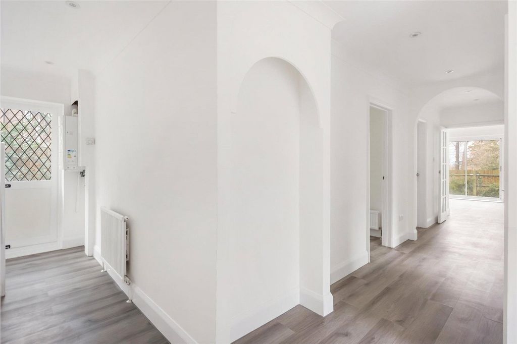 Property photo 3 of 18 Picture No. 30