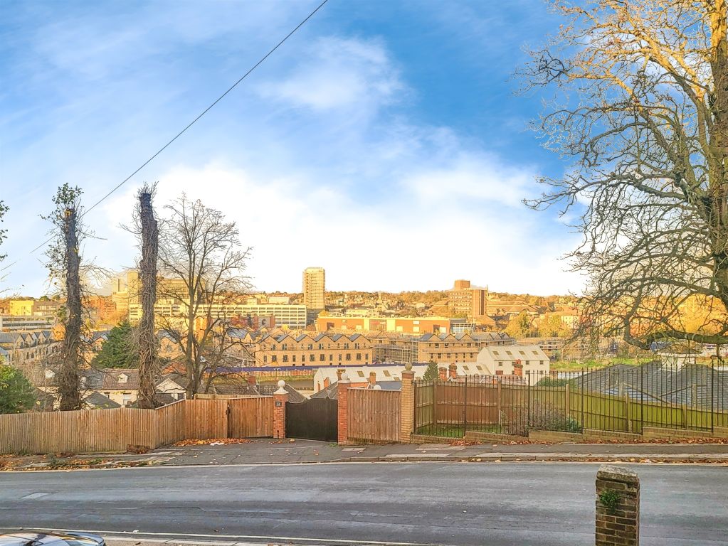 Property photo 2 of 11