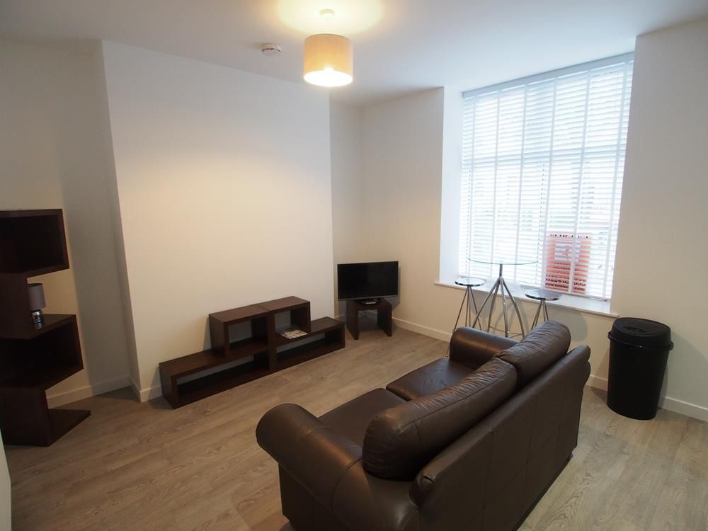 Property photo 2 of 8 Lounge