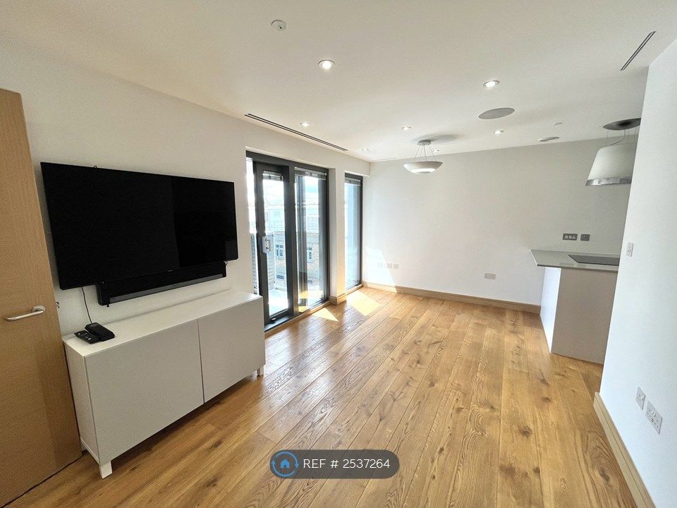 Property photo 3 of 13 Living Room