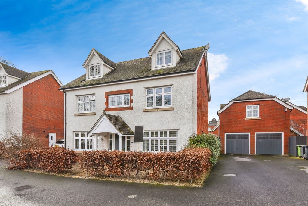 Property photo 1 of 23