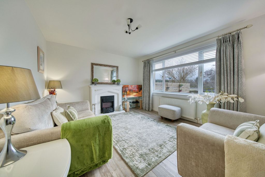 Property photo 2 of 26