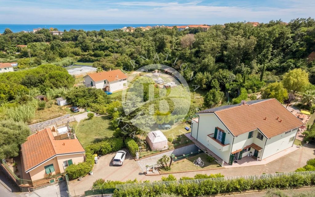 Property photo 2 of 68