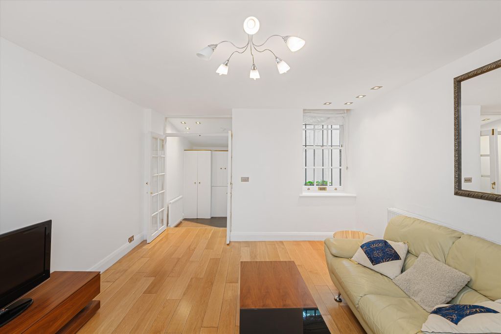 Property photo 3 of 12 Image