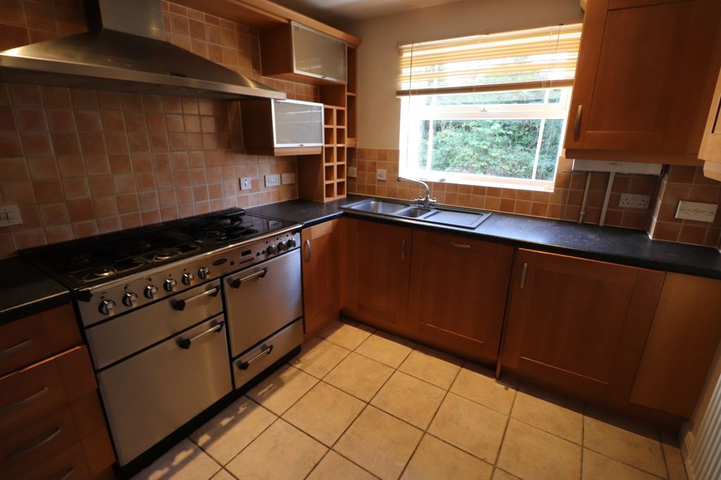 Property photo 3 of 11 Img_6361