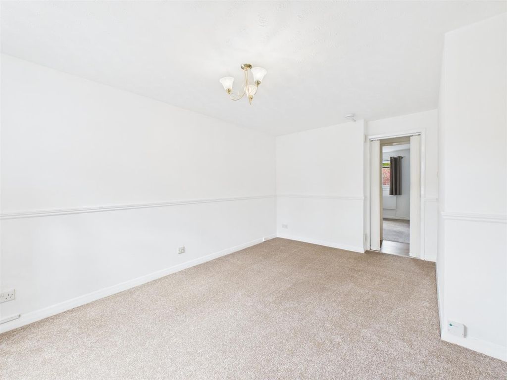 Property photo 2 of 13 Cam03924G0-Pr0032-Still001.Jpg