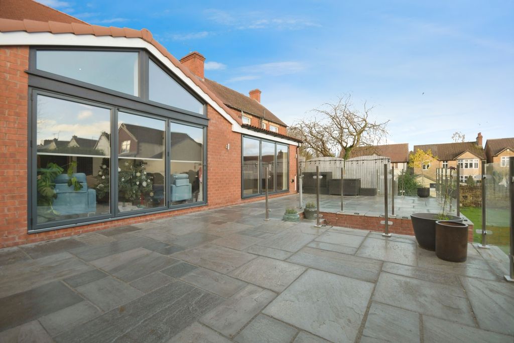 Property photo 3 of 20 Pbox-Img.Jpg