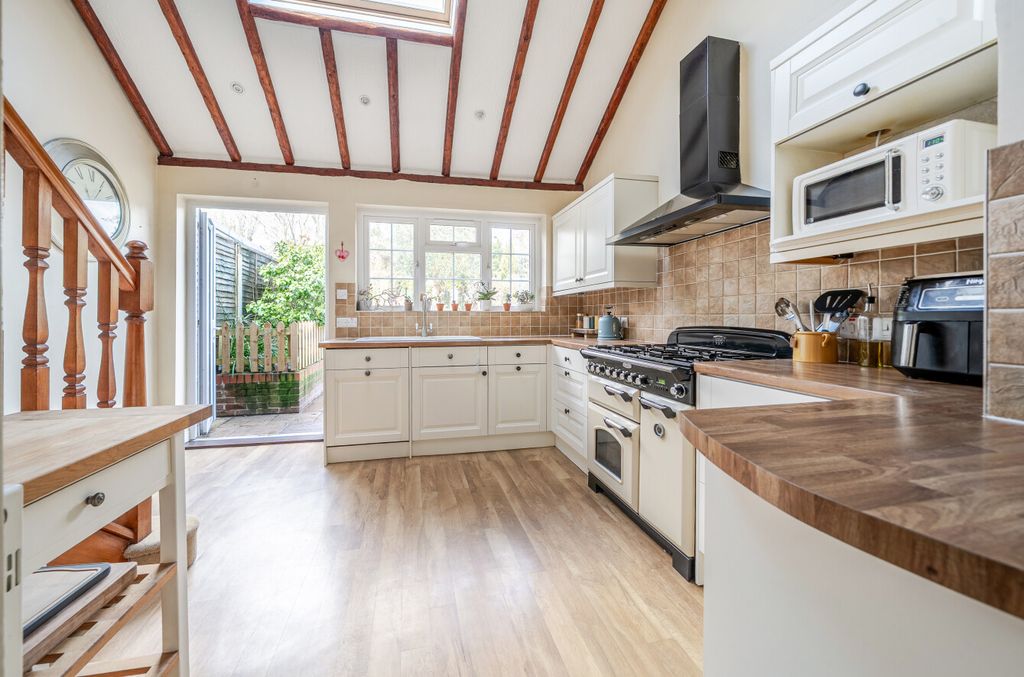 Property photo 3 of 17 1425812-10-69B161...