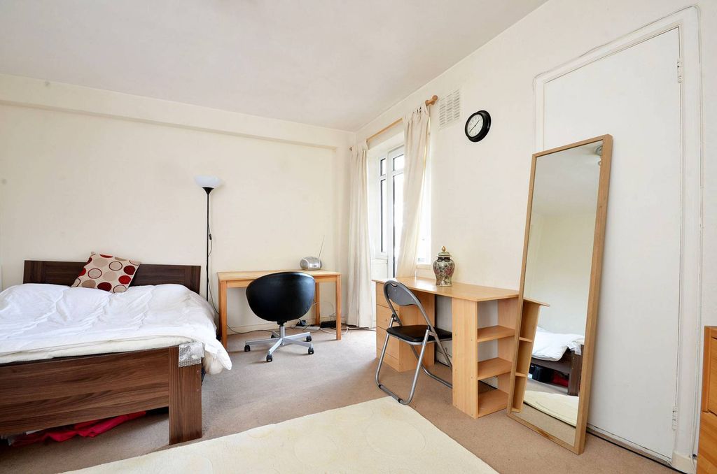 Property photo 3 of 7