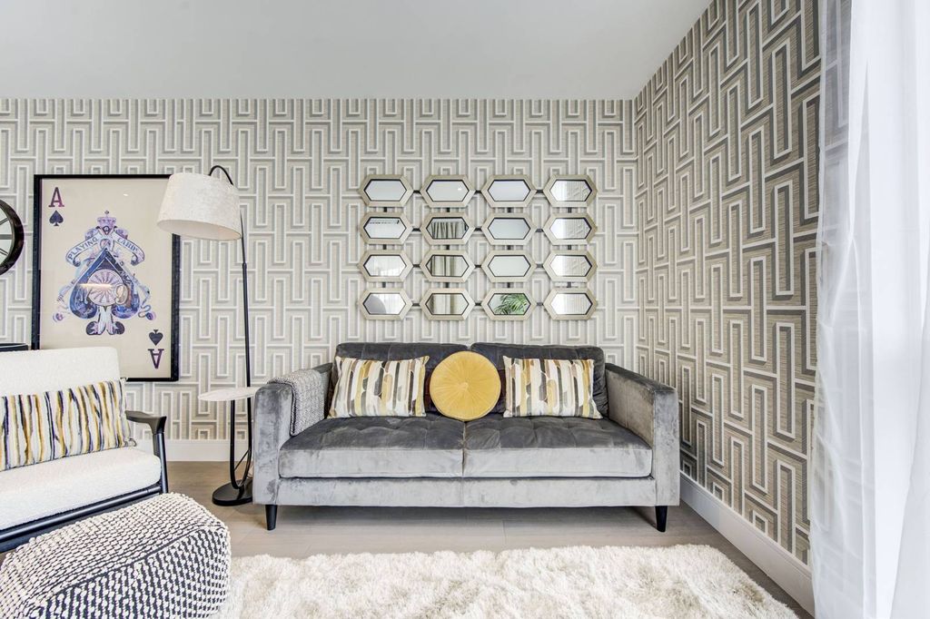 Property photo 2 of 18