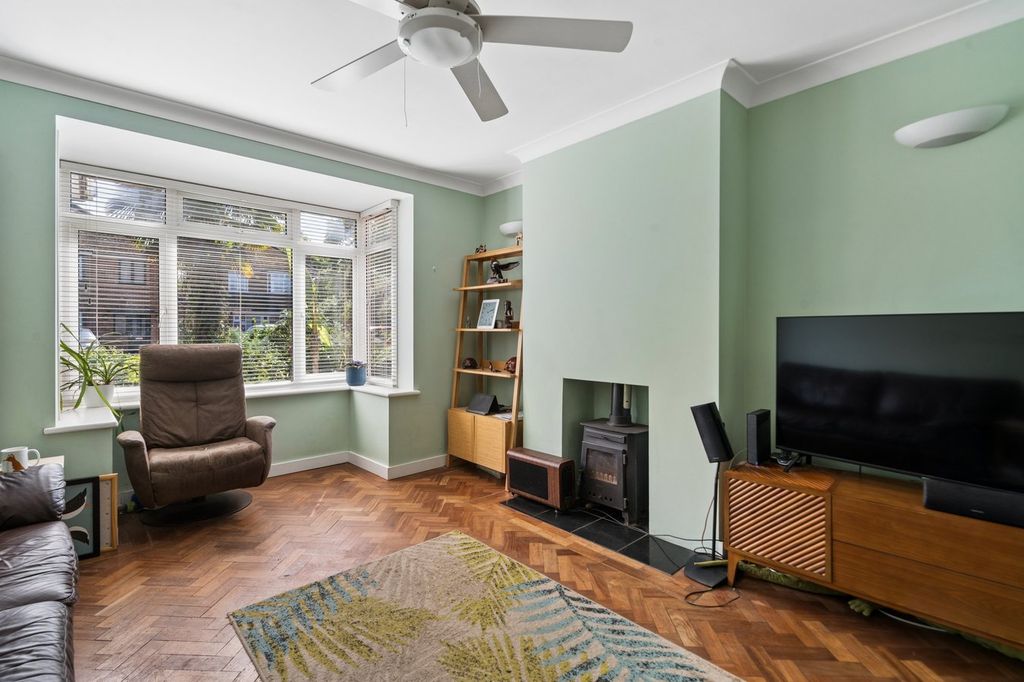 Property photo 2 of 24