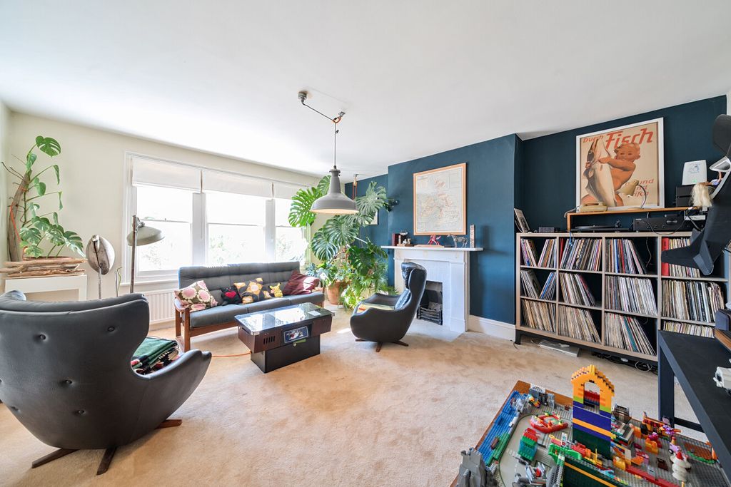 Property photo 2 of 15 6-6Ac38Ca209d5d-1...