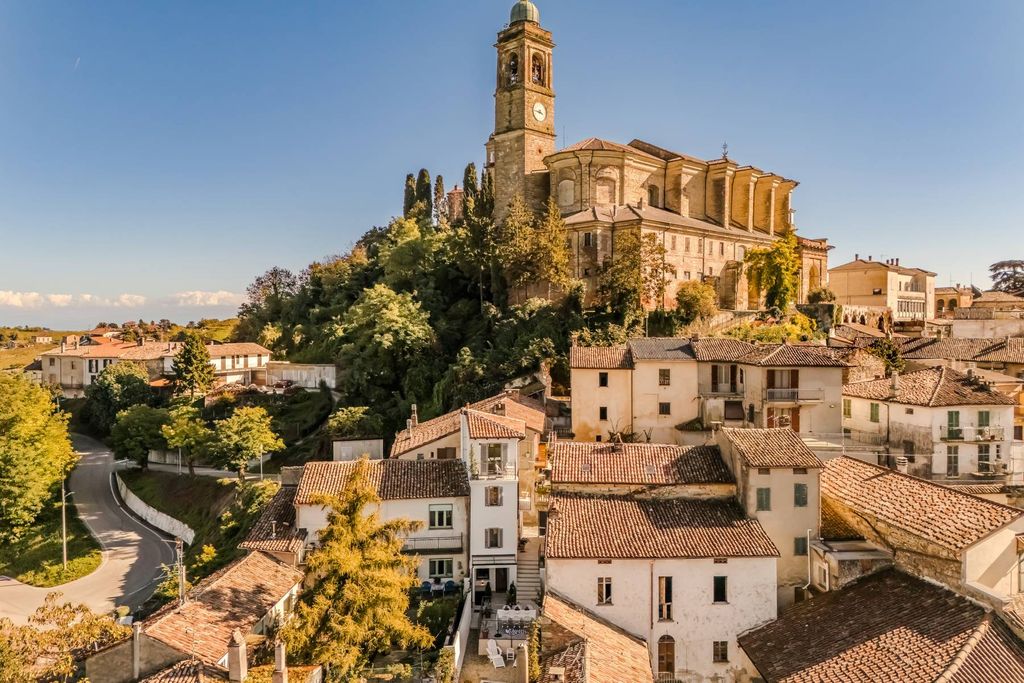 Property photo 1 of 36