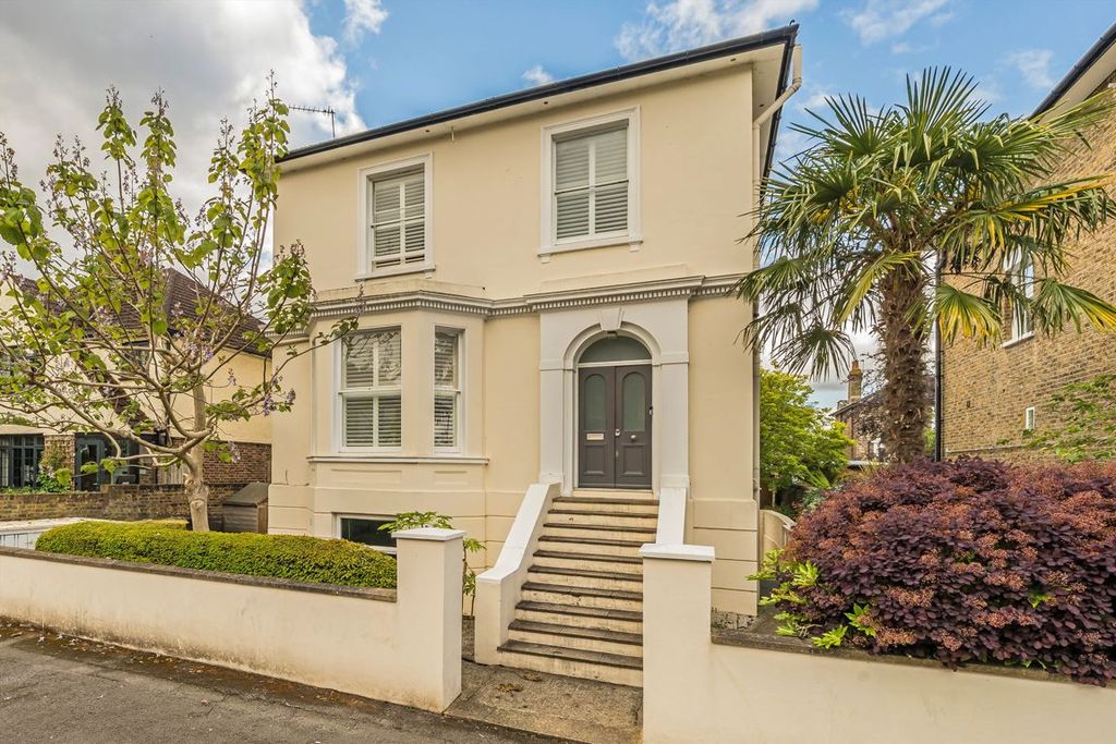 Property photo 1 of 5