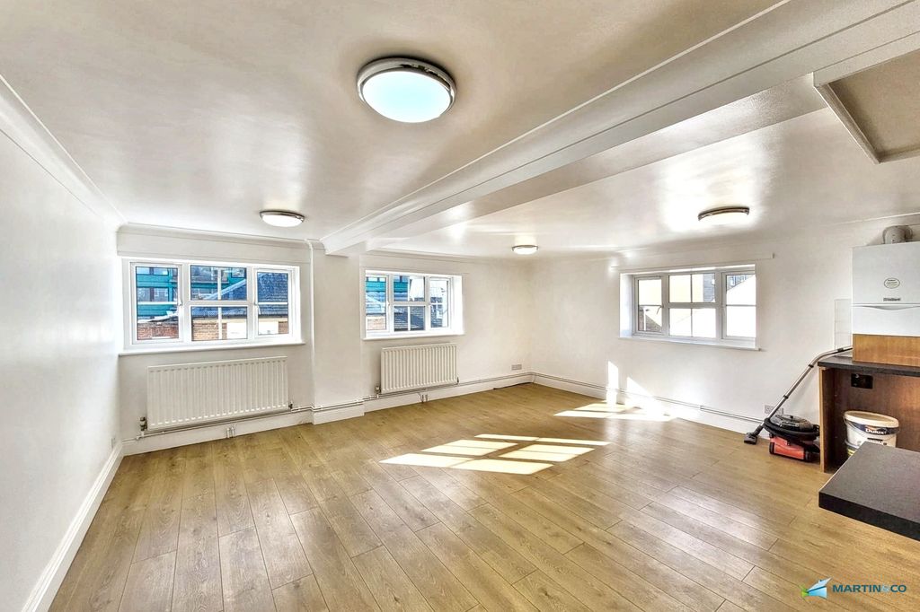 Property photo 1 of 7 c57B932A8A5442B292F3B2E0Cb914c25