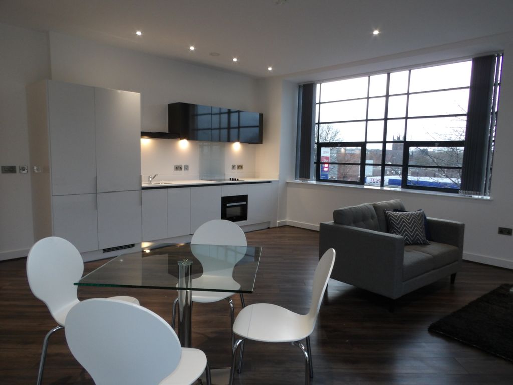 Property photo 1 of 6 Living Area