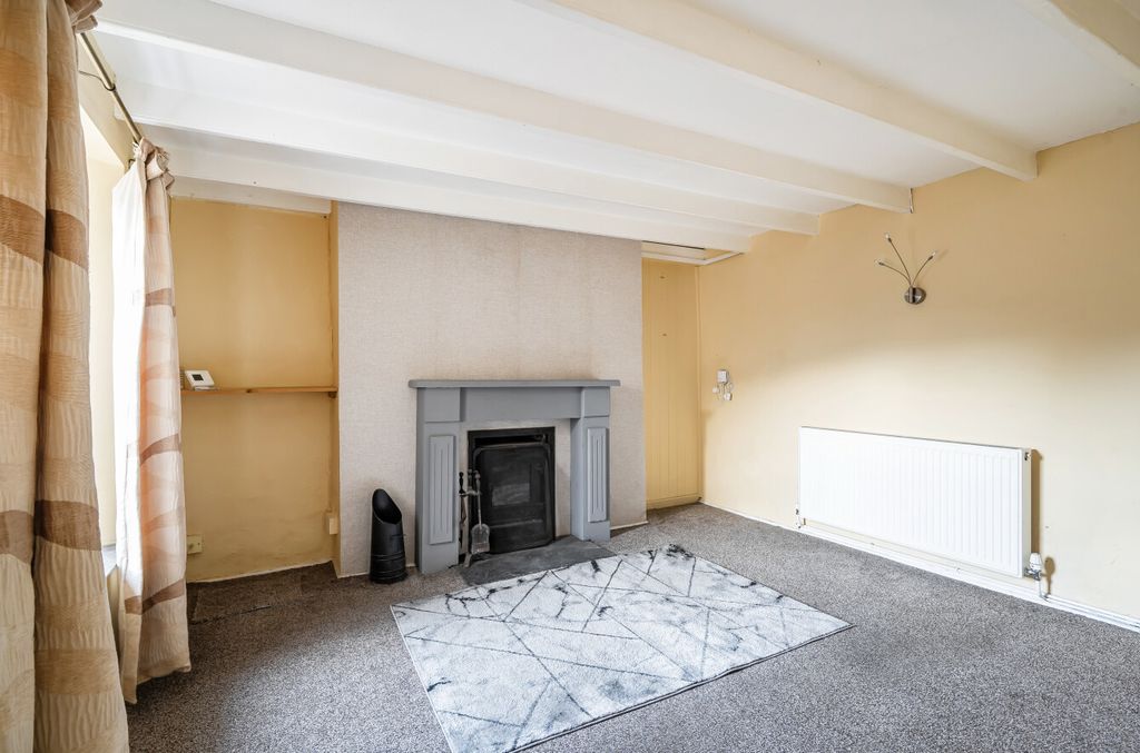 Property photo 3 of 12 1389296-7-693c25c...