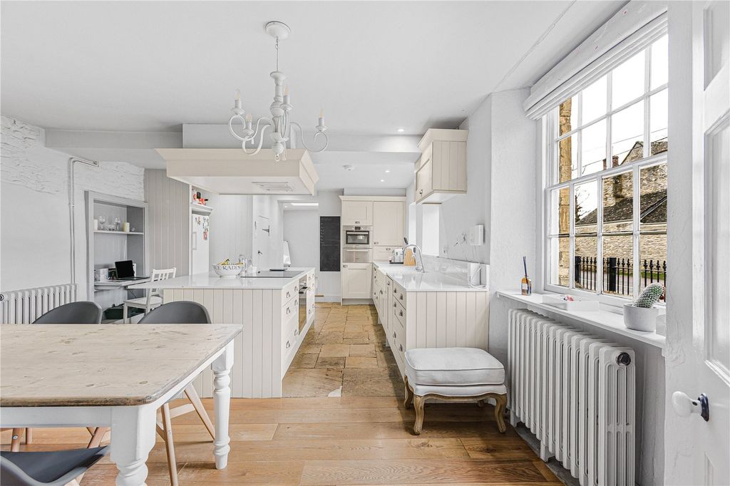 Property photo 3 of 16 Picture No. 05