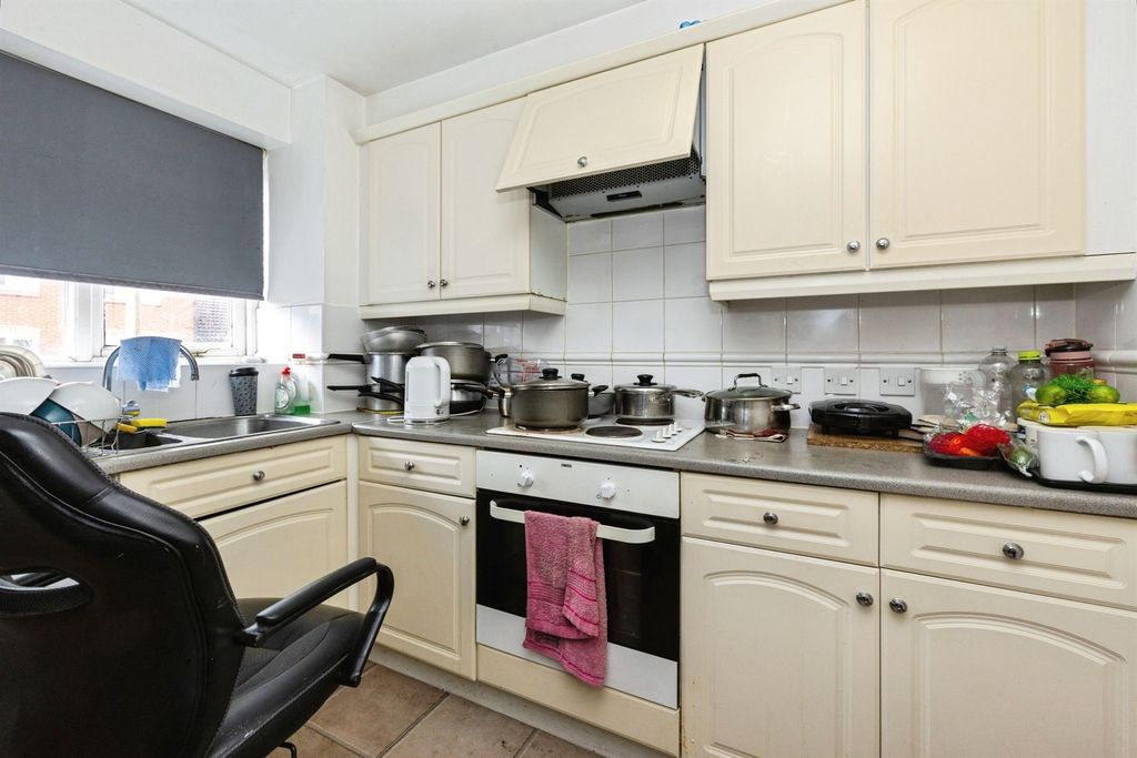 Property photo 2 of 7