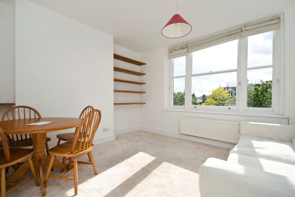 Property photo 2 of 6