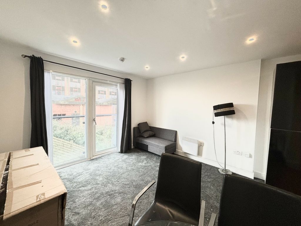 Property photo 2 of 8