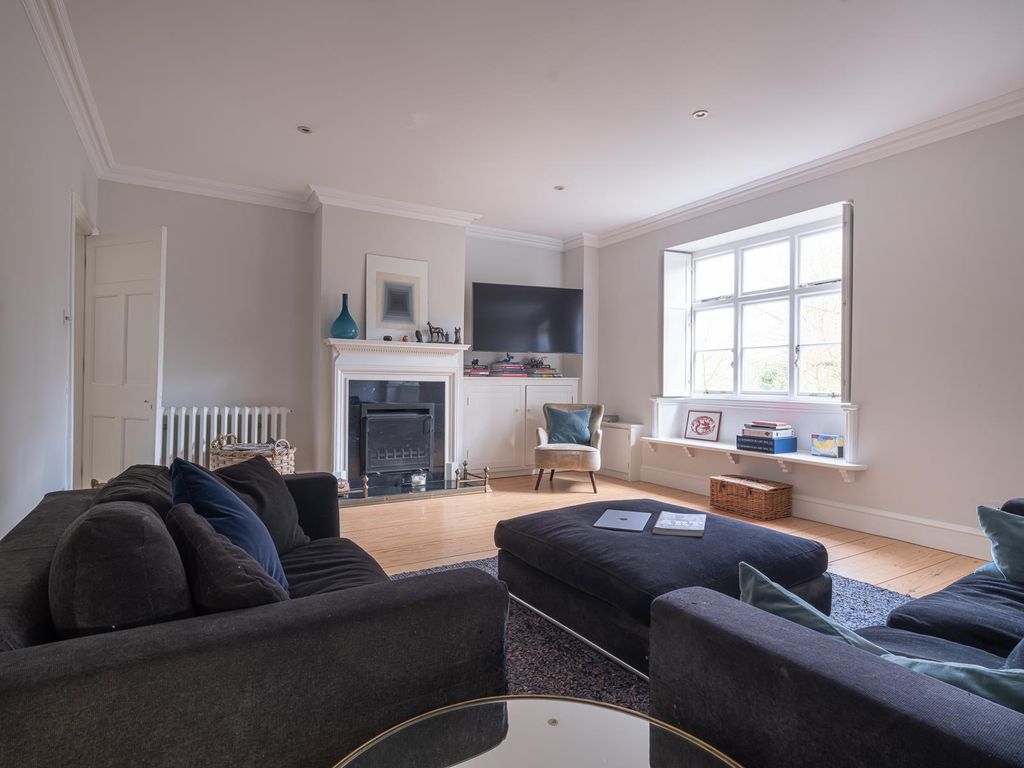 Property photo 2 of 25 Image