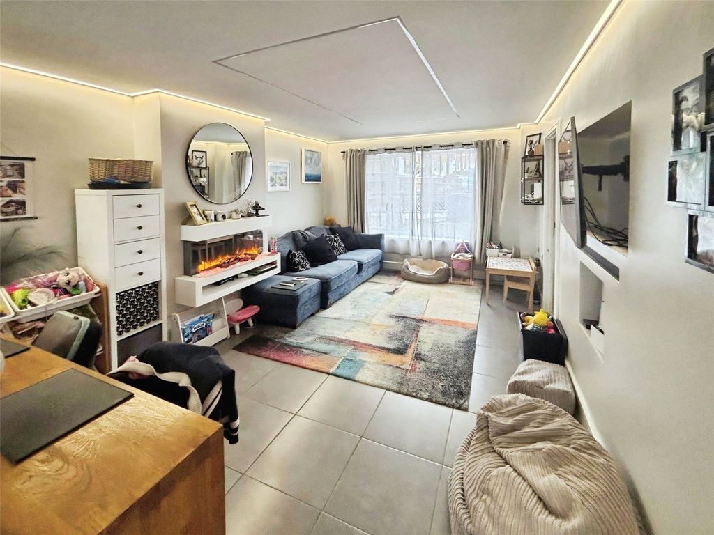 Property photo 3 of 12 Picture No. 50