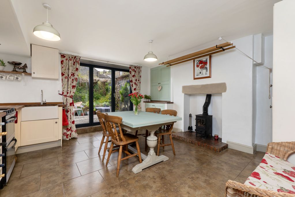 Property photo 2 of 19 Dining Kitchen