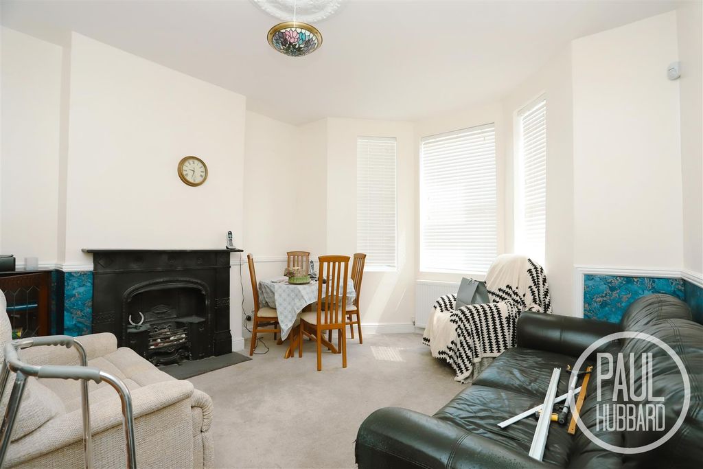Property photo 2 of 16 Img_2155.Jpg