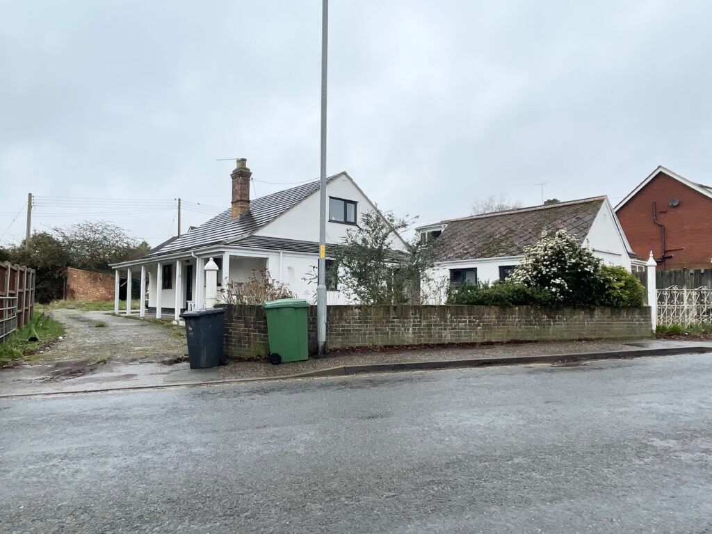 Property photo 1 of 3