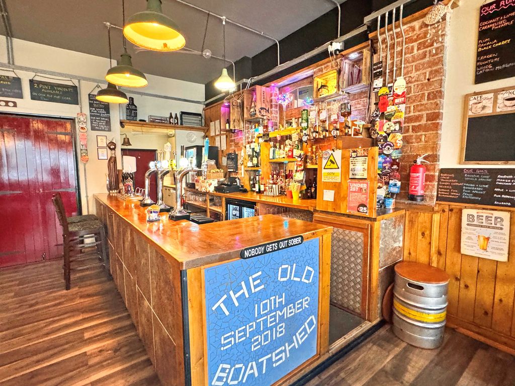 Property photo 2 of 8