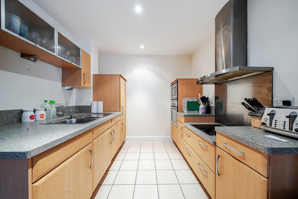 Property photo 3 of 21 1522026-14-1A0A45...