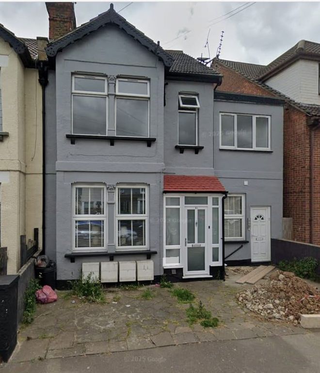 Property photo 1 of 5