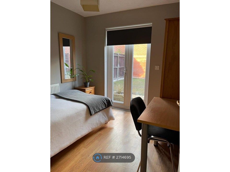 Property photo 1 of 11 Bedroom 6