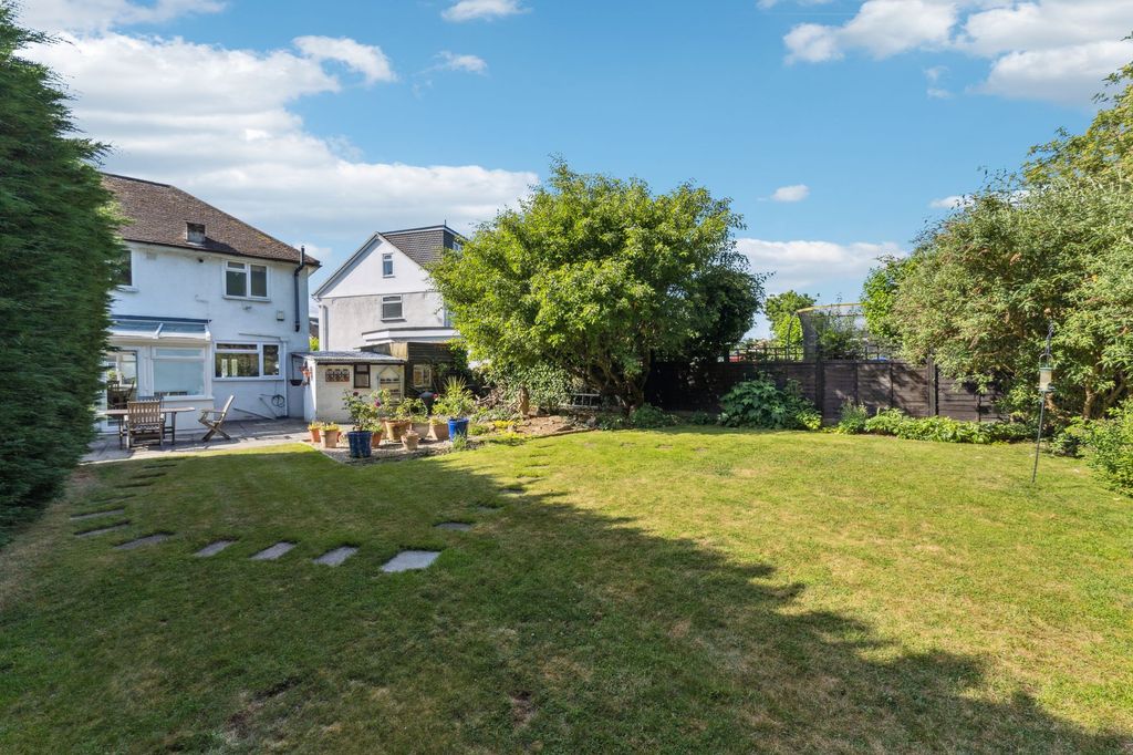 Property photo 3 of 23