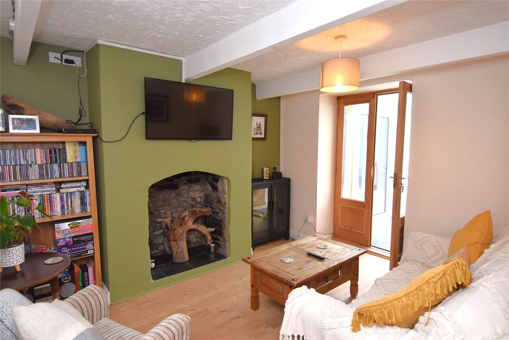 Property photo 2 of 32 Picture No. 29