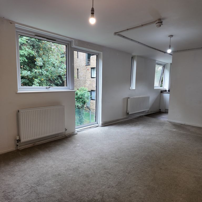Property photo 3 of 5